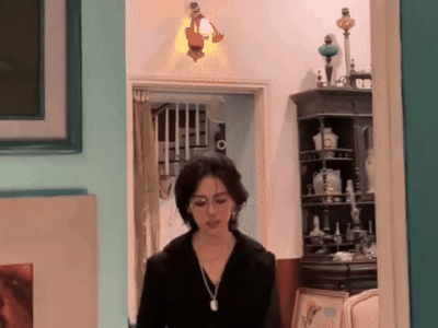Hậu Hoàng gây sốc với nhan sắc hiện tại