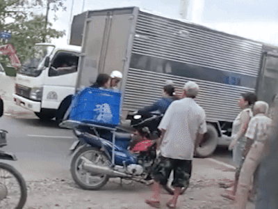 Vụ người đàn ông bị 3 người khác đánh gục ở đường: Thông tin bất ngờ về nguyên nhân
