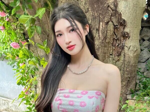 Sự thật về việc Á hậu Phương Nhi âm thầm xây dựng biệt thự khủng như lâu đài