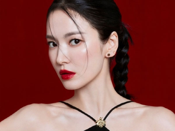 Song Hye Kyo thắng đậm giữa nghi vấn bị Song Joong Ki chiếm spotlight bằng màn khóc lóc giả tạo
