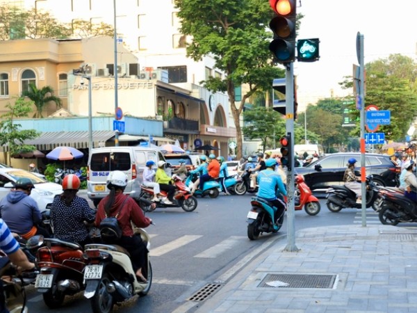 500 giao lộ tại TP HCM sẽ được "bật xanh" trong hôm nay