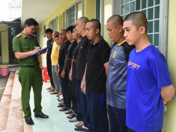 Chủ quán phở bị khởi tố vì tổ chức đốt pháo tại tiệc sinh nhật