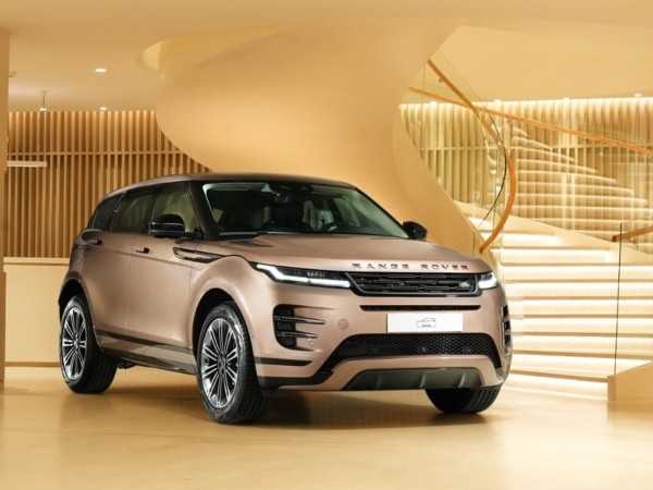Loạt xe hybrid vừa ra mắt Việt Nam đầu năm 2025: Giá cao nhất gần 3,6 tỷ đồng, có xe đi 1.300km không cần đổ xăng