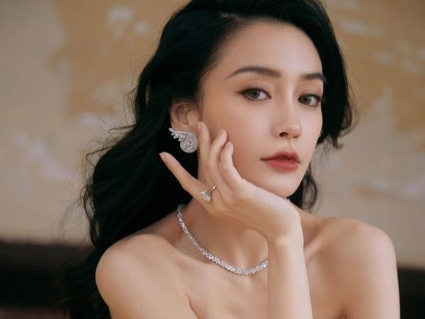 Hot nhất MXH: Angelababy thoát phong sát