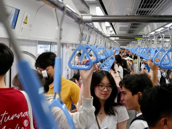 Hình ảnh chuyến tàu metro TPHCM ngày cuối vận hành miễn phí