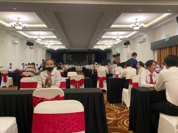 Sự thật lời mời gọi 'nhà đất ngộp' cần bán