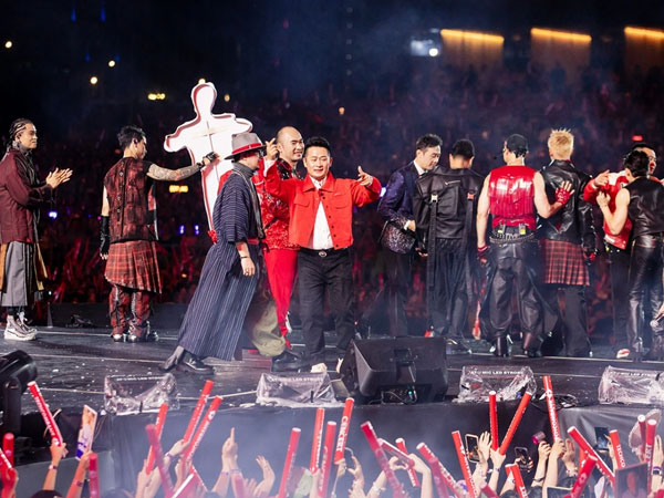Vé concert 3 'Anh trai vượt ngàn chông gai' hết sạch sau chưa đầy 1 tiếng