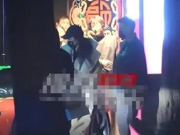 Lưu Diệc Phi hẹn hò?