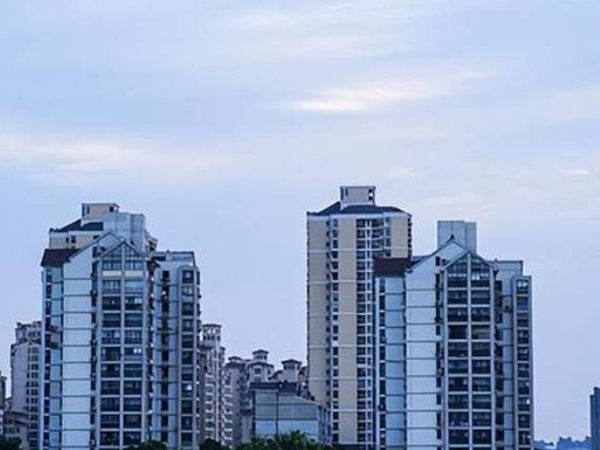 Bí mật dưới tầng hầm căn nhà đã mua 7 năm khiến cặp vợ chồng sợ hãi