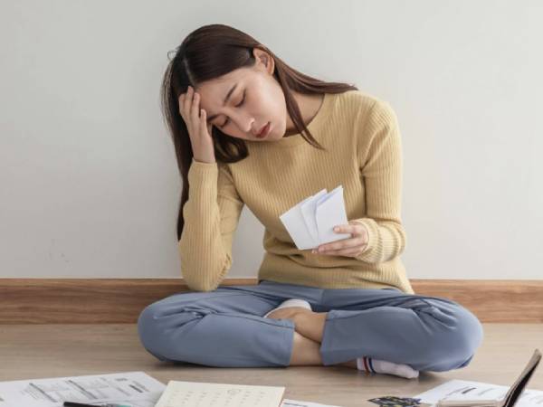 Năm ngoái về nhà ăn Tết, vợ chồng tôi tốn đến nửa năm tiền lương, nghĩ đến năm nay tôi lại RÙNG MÌNH SỢ HÃI
