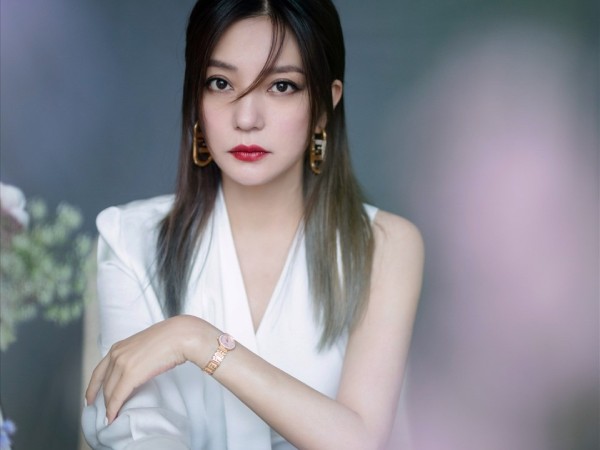 Triệu Vy đối mặt nguy cơ bị truy cứu hình sự vì tự lộ sơ hở trong hồ sơ mật ly hôn chồng tỷ phú