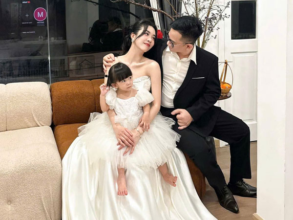 Qua 1 chi tiết, Á hậu Việt hé lộ hôn nhân với chồng tiến sĩ hơn 10 tuổi sau 4 năm cưới