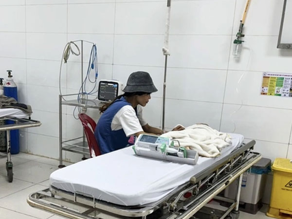 Điều tra cháu bé 3 tuổi nghi bị bạo hành phải nhập viện cấp cứu