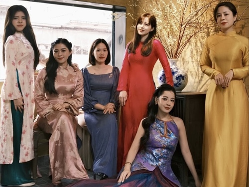 Gia tộc 'mỹ nhân số 1 Việt Nam' gây sốc với visual 0 điểm, không điểm nào để chê!