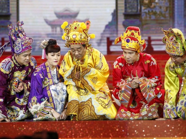 Ê hề nhạc chế Táo Quân 2025: Sơn Tùng M-TP quá hot, bộ đôi siêu sao Rosé - Bruno Mars biến thành 'meme' năm mới