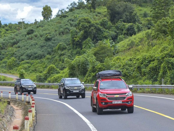 Chú ý các điều sau để lái xe xuất hành được an toàn, tránh bị phạt 'dông' cả năm