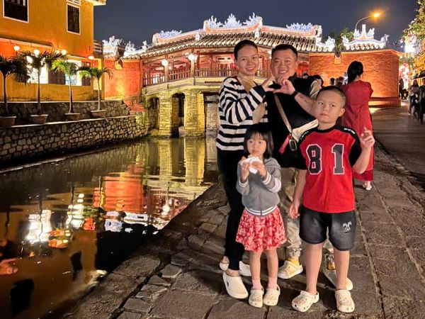 Vợ chồng ở Đồng Nai cho con chơi Tết xuyên Việt, mỗi năm đón giao thừa một nơi