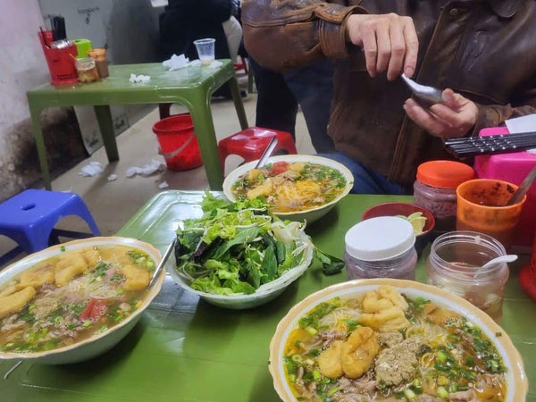 Tình tiết mới bất ngờ vụ 1,2 triệu đồng/3 bát bún riêu ngày Tết ở Hà Nội