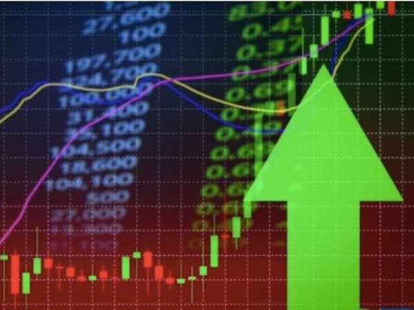 VN-Index tiến sát mốc 1.270 điểm