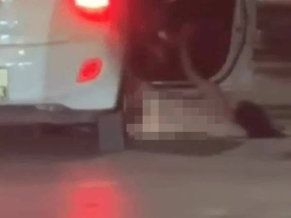Người phụ nữ khỏa thân rơi khỏi xe ô tô ở Nghệ An nói gì tại cơ quan công an?
