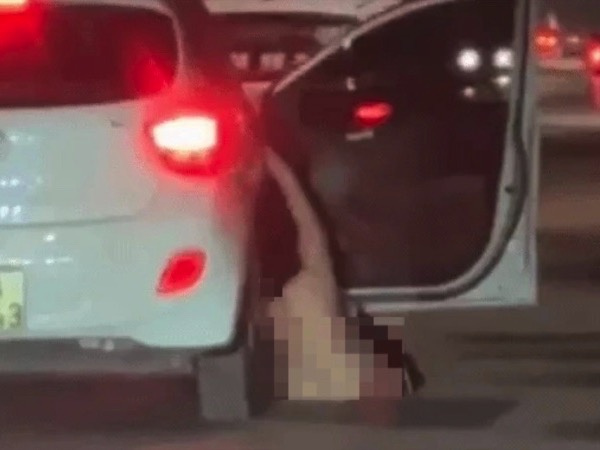 Những dấu hiệu vi phạm trong vụ clip cô gái rơi khỏi ô tô khi xe đang chạy