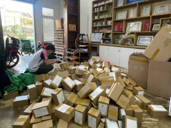 Bán hàng online thắng lớn