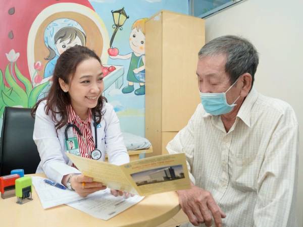Hà Nội ghi nhận hàng loạt ca cúm nặng: Giờ tiêm vắc xin thì bao lâu có tác dụng?