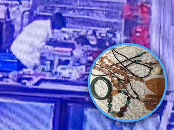 Phát hiện con gái trộm bộ trang sức hơn 3 tỷ bán với giá chỉ 200.000 đồng, bố mẹ 'ngã ngửa' khi biết nguyên nhân phía sau