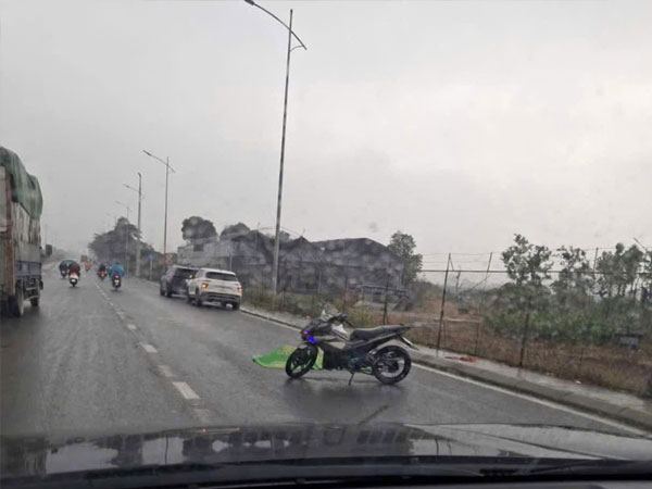 Hà Nội: Vợ trẻ khóc thảm sau vụ chồng chết vì tai nạn giao thông, khẩn cầu cộng đồng mạng giúp đỡ