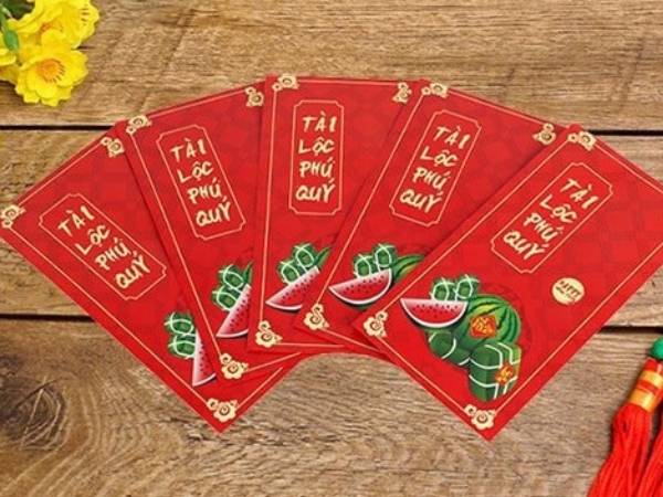 Chồng rút ruột tiền lì xì của con, làm một việc khiến vợ tức điên