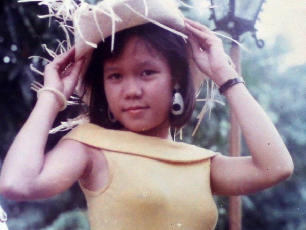 Bố mẹ ly hôn, từng phải làm đủ nghề kiếm sống, sao Việt này giờ ở nhà 300 tỷ, nuôi dạy con gái 'cực phẩm'