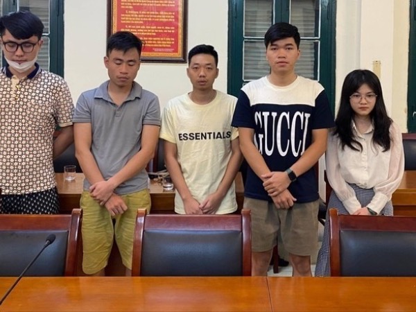 Giả mạo bác sĩ viện mắt, lừa đảo hơn 2.500 người