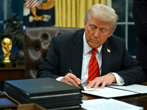 Ông Trump ký lệnh nới lỏng luật cấm các công ty Mỹ hối lộ quan chức nước ngoài