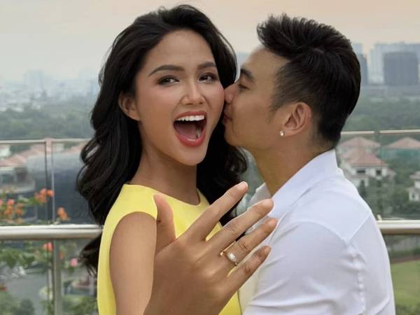 HOT: Hoa hậu H'Hen Niê được 'bạn trai cũ' cầu hôn!