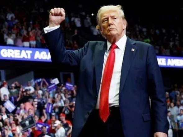 Ông Trump ra lệnh không kích rung chấn nước 19 triệu dân: Hé lộ lời cầu khẩn giờ chót và thỏa ước ngàn đô