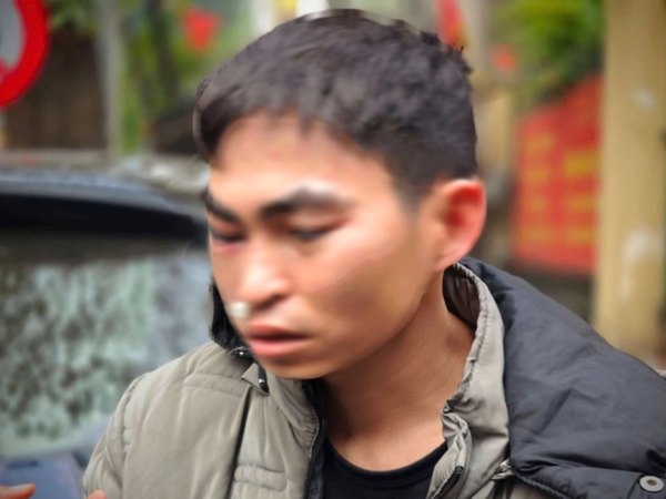 Giao Công an TP Hà Nội xử lý nghiêm vụ nam shipper bị tài xế hạng sang hành hung