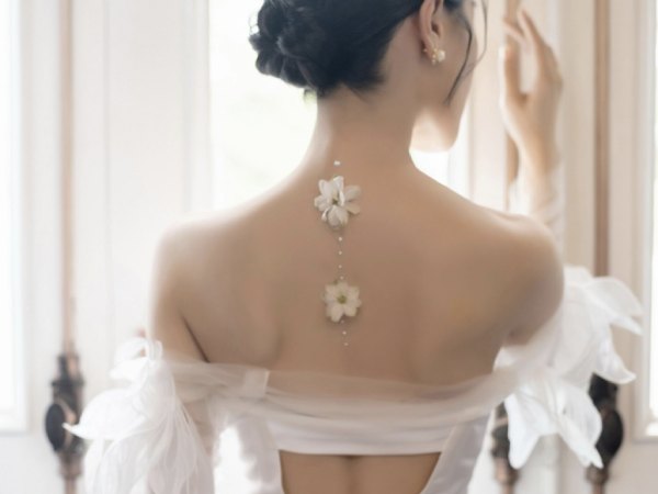 Vợ Vũ Cát Tường công khai ảnh cận váy cưới, chính thức 'đánh dấu chủ quyền' trước lễ thành đôi