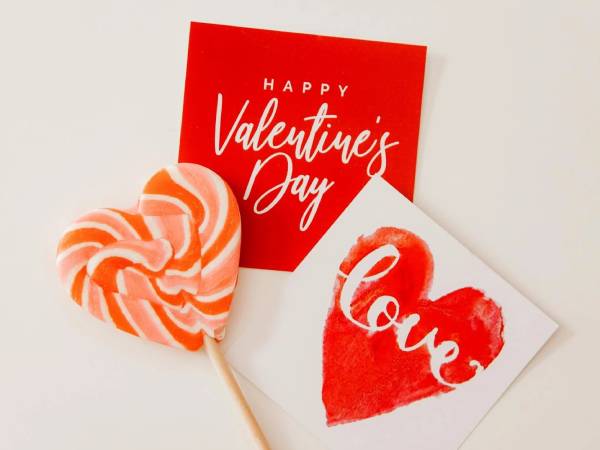30 lời chúc Valentine dành cho vợ, chồng ngọt ngào và ý nghĩa năm 2025