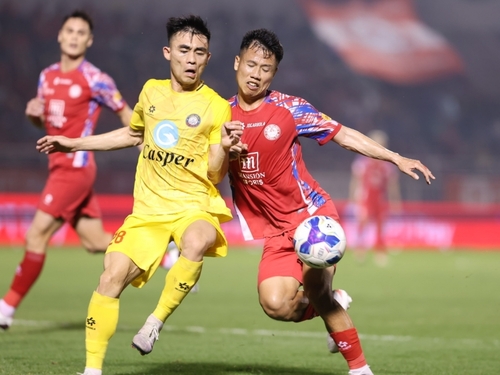 Kết quả V-League 14/2: Diễn biến khó tin, 2 HLV bị thẻ đỏ vì phản ứng trọng tài