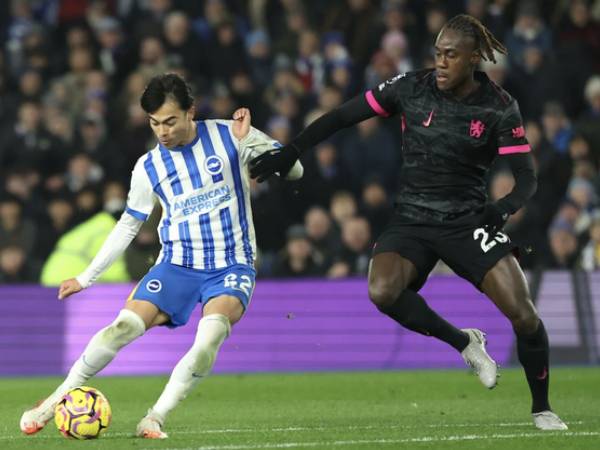 Chelsea thua thảm Brighton, nguy cơ văng khỏi top 4 Ngoại hạng Anh