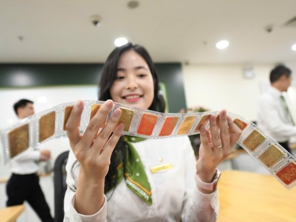 Giá vàng bất ngờ giảm mạnh, dự báo một điều sắp diễn ra