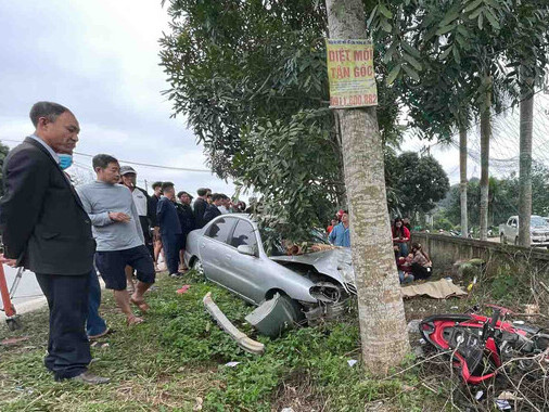 Va chạm với ô tô, 2 bà cháu tử vong ở Hà Tĩnh