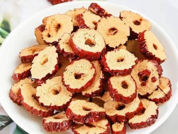 Người Việt chi 322 tỷ mua một loại quả từ Tân Cương: Có gì đặc biệt mà được 'săn lùng' ráo riết?