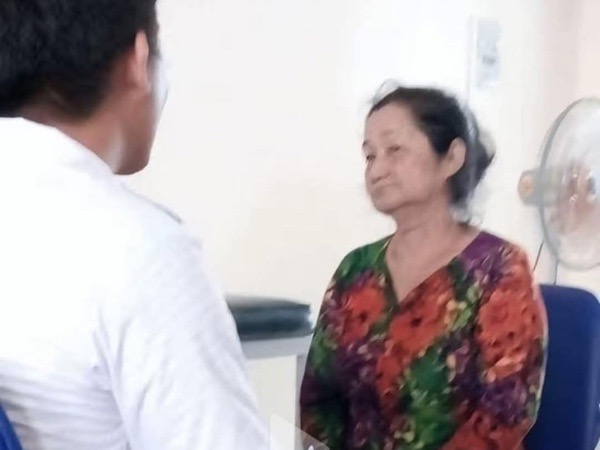 Nữ 'bệnh nhân' khiến sinh viên y khoa xanh mặt, sau đó lại gật gù nể phục vì 1 lý do