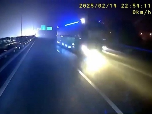 Xe khách đi ngược chiều ở cao tốc Nội Bài-Lào Cai: Tài xế bị phạt 35 triệu đồng