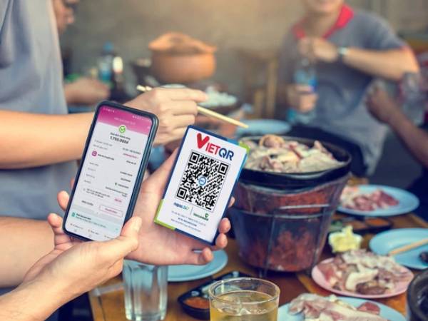 Nhiều người bị lừa mất tiền trong tài khoản, Ngân hàng Nhà nước hạn chế cách nào?