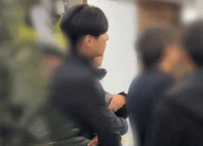 Tang lễ Kim Sae Ron: Di ảnh xinh đẹp đến xót xa, Won Bin - Han So Hee không giấu nổi vẻ bàng hoàng