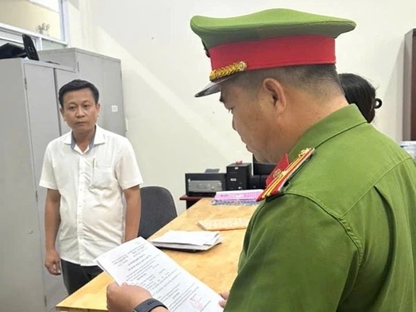 Cán bộ địa chính 'bảo kê' xây dựng trái phép, cản trở tiến độ cao tốc