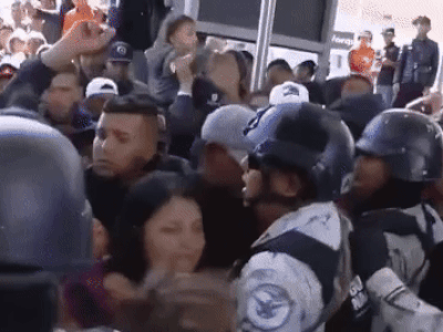 'Biển người' tràn qua biên giới Mỹ: Sự thật đằng sau video 'Mexico trả đũa ông Trump'