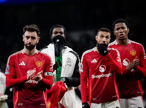 Rio Ferdinand giải thích lý do lo ngại MU xuống hạng, dự đoán chỉ thắng được 1/13 trận còn lại ở Premier League